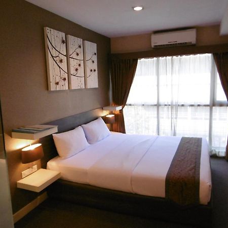 The Green Bells Bangkok Exterior foto