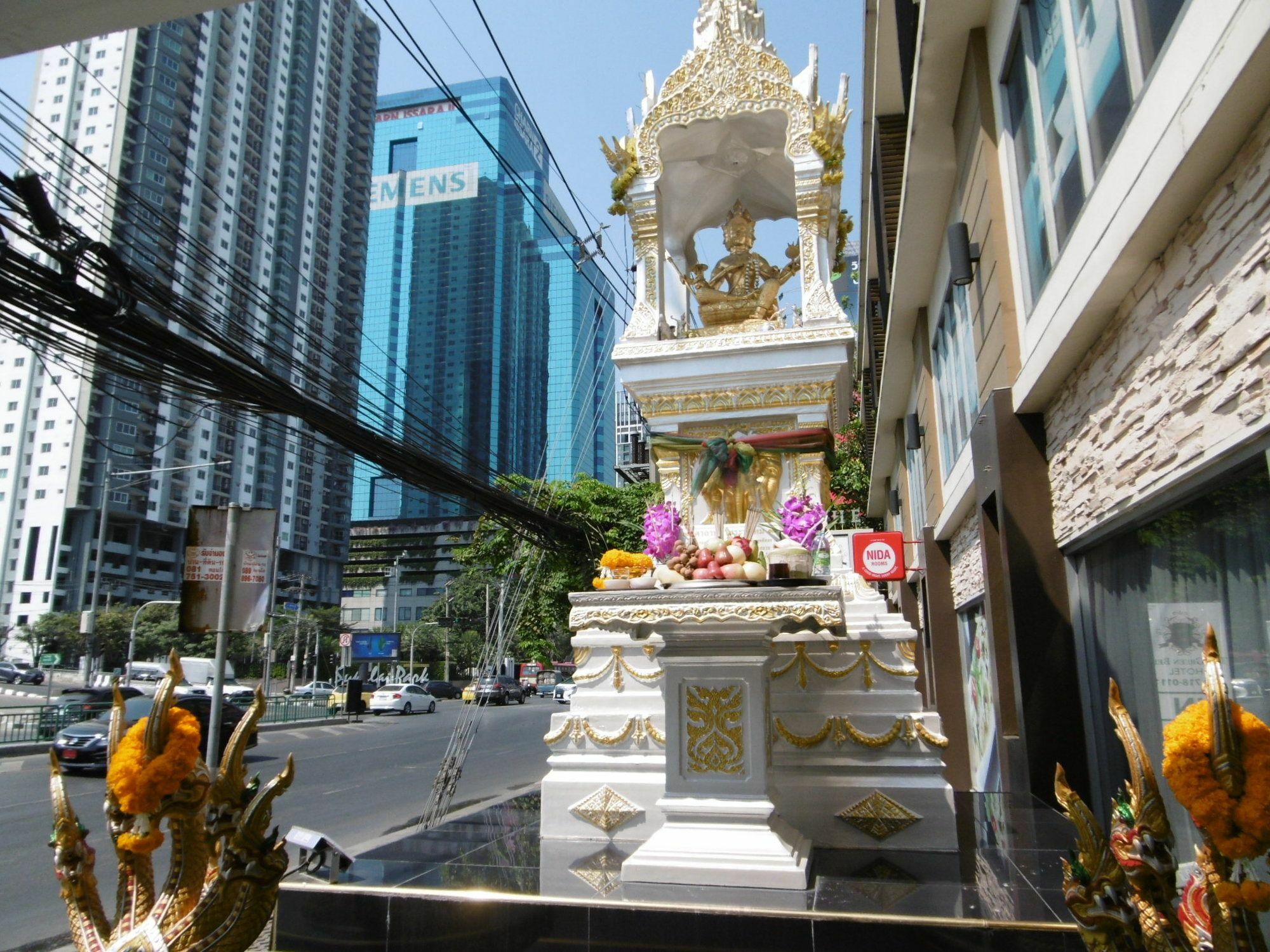The Green Bells Bangkok Exterior foto