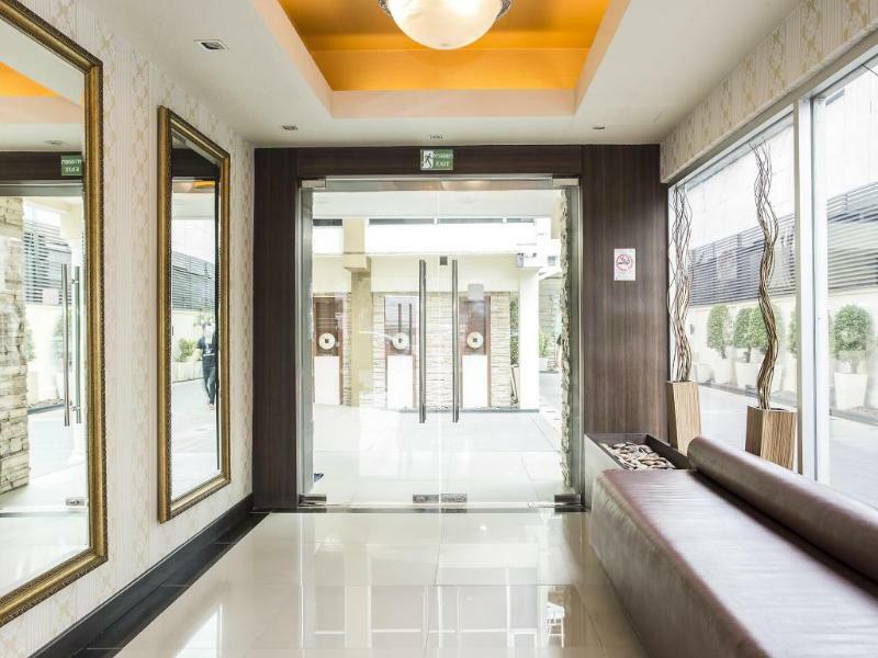 The Green Bells Bangkok Exterior foto